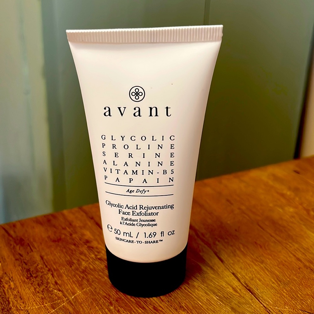 NIB Avant- Glycolic Acid Rejuvenating Face Exfoliator